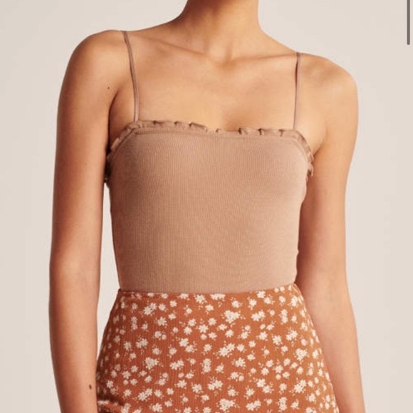 BNWT ruffle trim bodysuit - Picture 3 of 5